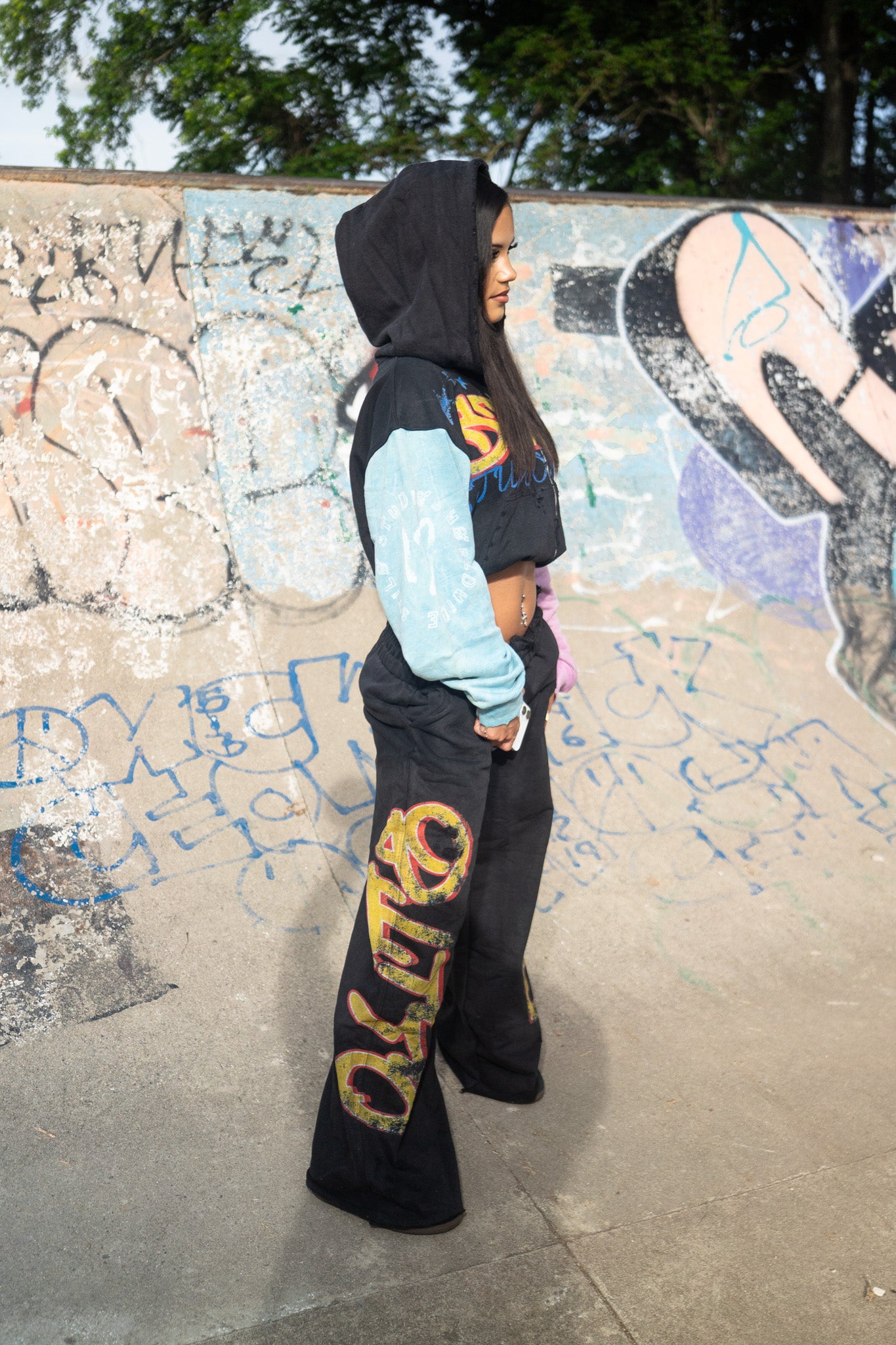 Distressed STILO Baggy Sweatpants - Black